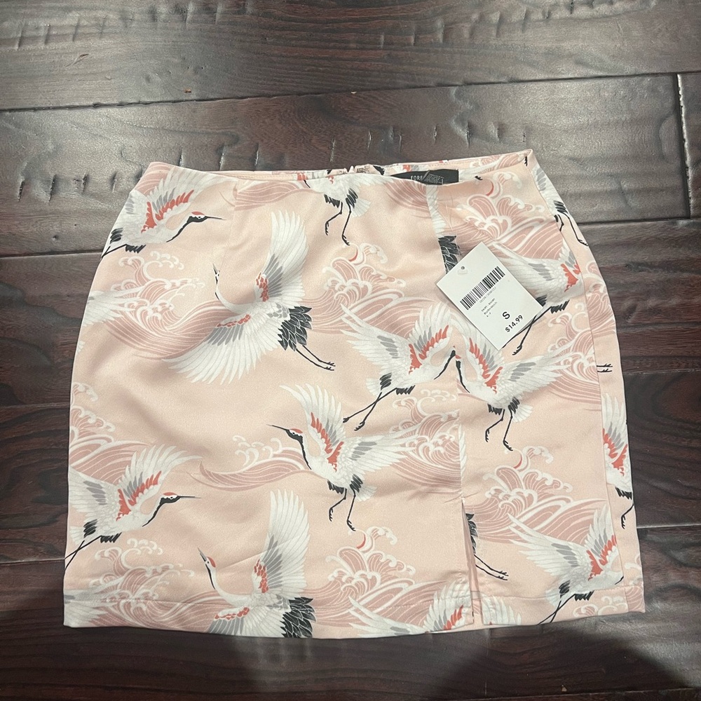 NWT Forever 21 pink crane mini skirt